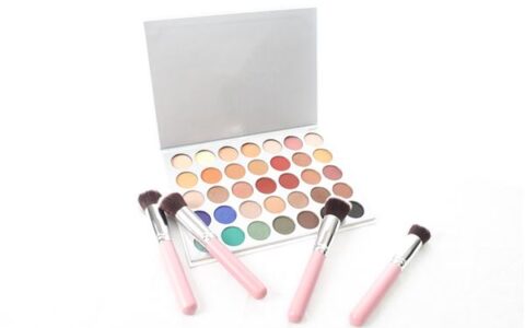 三个字有寓意化妆品店名字