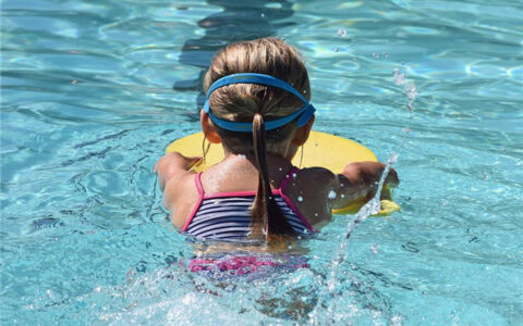 游泳馆名字(高大上游泳馆名字免费推荐给你)