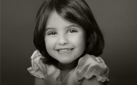 女孩姓严有诗意的名字