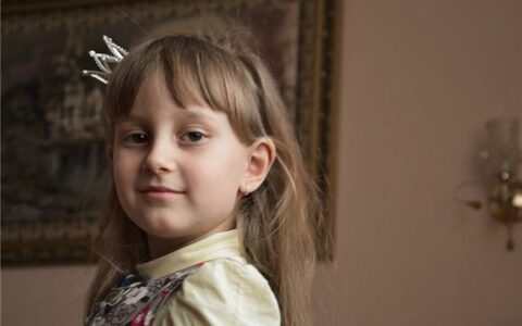 女孩姓强取独特的名字大全