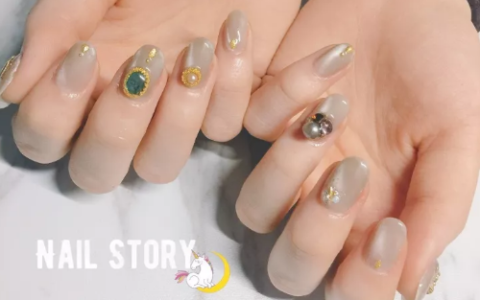 想给自己的美甲店取个特别的名字